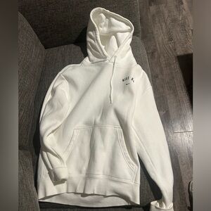 Never worn Nike sb white hoodie 🤍🖤